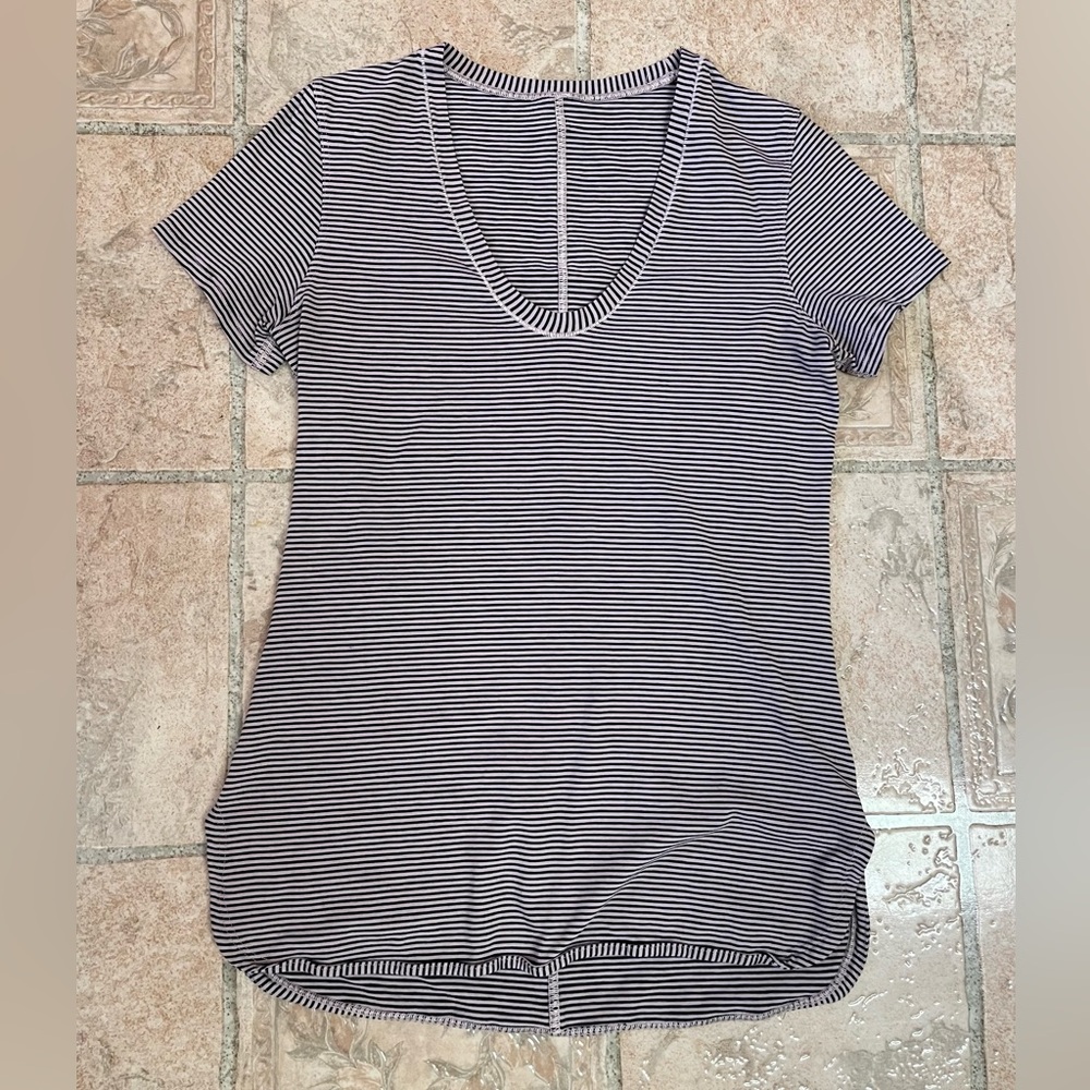 Lululemon shirt